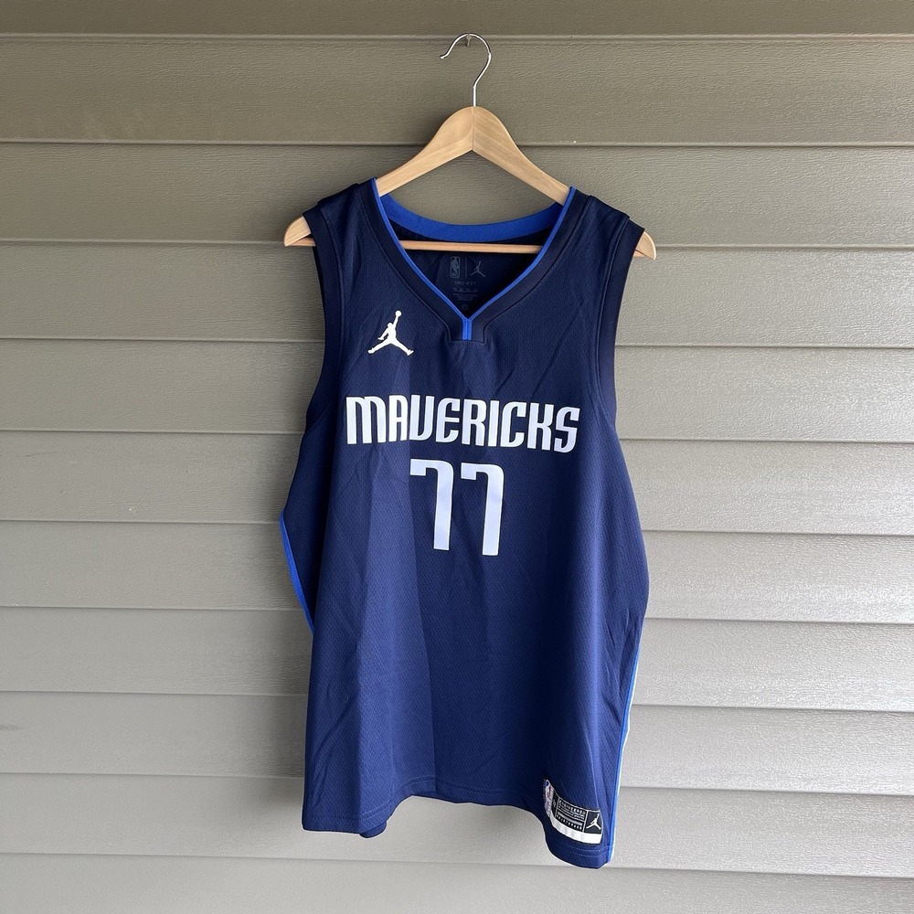 Luka Doncic Dallas Mavericks Jordan Statement Edition Swingman Jersey XL 52 #77